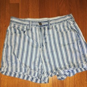AEO DENIM STRIPED MOM SHORTS